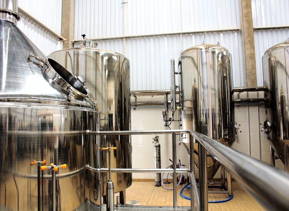The Beer Brewing Process by normal beer brewery equipment